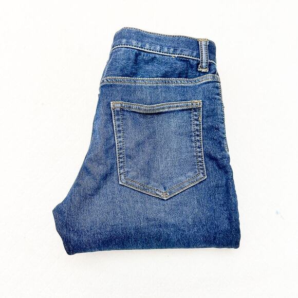 GAP Denim Regular Stretch Slim Dark Wash Zip Fly Jeans Size 14 - Picture 1 of 9